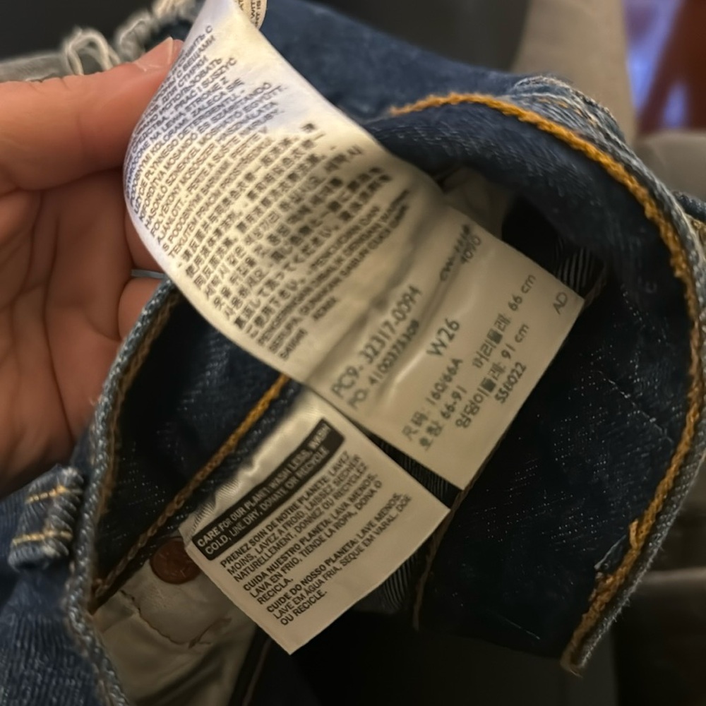 Levi Strauss - 501® ORIGINAL FIT HIGH RISE WOMEN'S SHORTS - W 36 - Picture 5 of 7